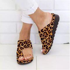 🔥🥰【35-43】 Sandale cu talpă plată model 2026, pentru corectarea hallux valgus și a degetelor încovoiate