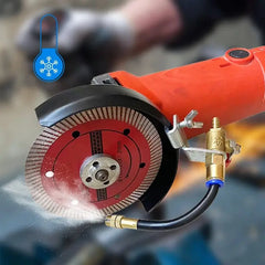 🔧 50% REDUCERE PENTRU O PERIOADĂ LIMITATĂ! ✨ Pulverizator de apă pentru îndepărtarea prafului de pe mașinile de tăiat: două moduri de pulverizare, tub flexibil din aluminiu, rezistent la rugină 💧