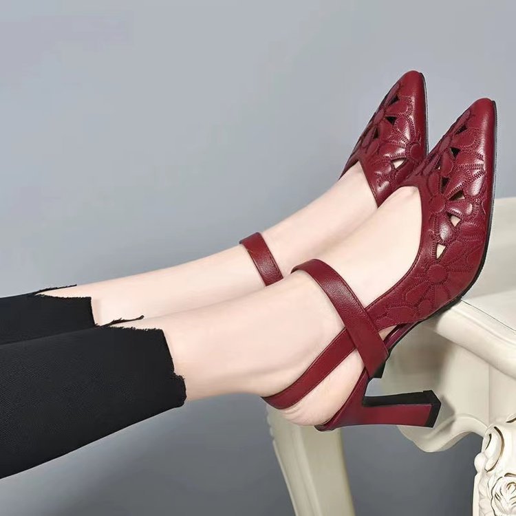 💥🔥【35-41】Tocuri înalte monocrome confortabile, cu vârf ascuțit 【Toc de 6 cm】